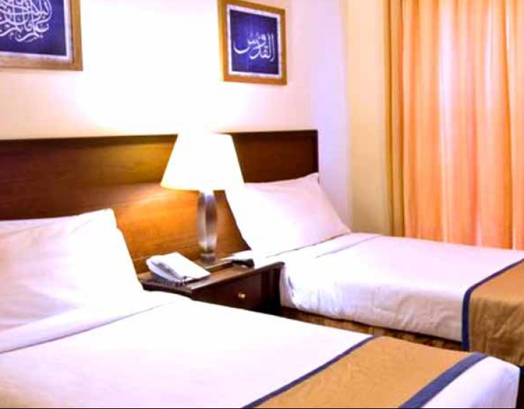 5 Star 14 Nights December Umrah Package